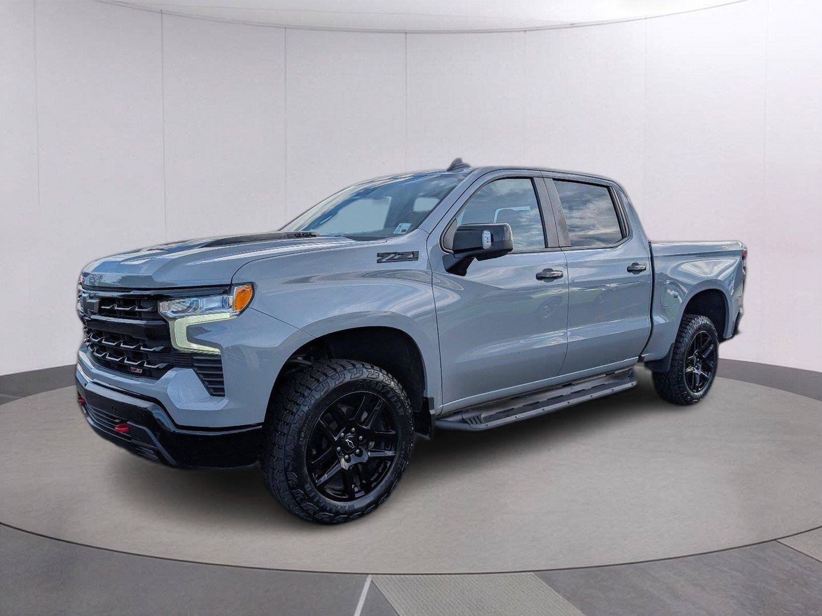 Used 2024 Chevrolet Silverado 1500 LT Trail Boss w/ LT Trail Boss Premium Package AWD/4WD image 1