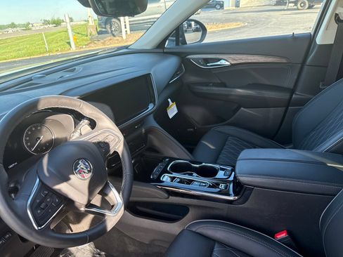 Used 2023 Buick Envision Avenir AWD/4WD image 10