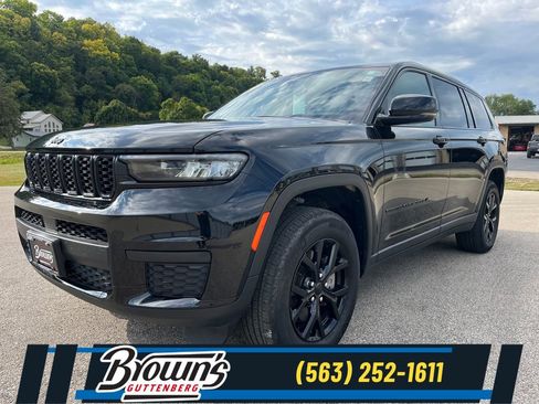 Used 2024 Jeep Grand Cherokee L Laredo AWD/4WD image 1
