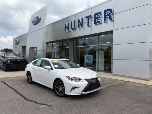 Used 2016 Lexus ES 350 w/ Premium Package w/Wood Trim FWD image 1