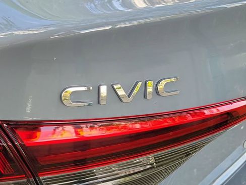 Used 2024 Honda Civic Sport image 4