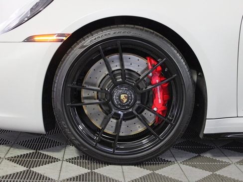 Used 2024 Porsche 911 Carrera GTS image 40