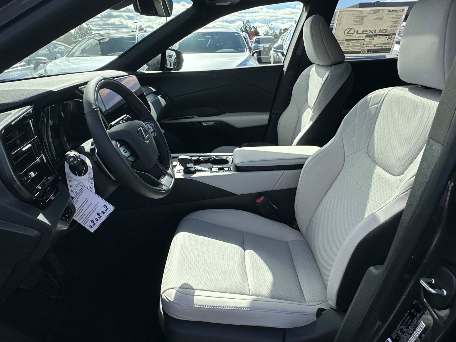 New 2026 Lexus RX 350h AWD/4WD image 17