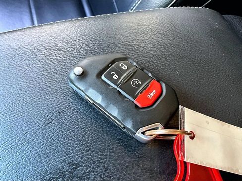 Used 2021 Jeep Wrangler Unlimited Sahara AWD/4WD image 34