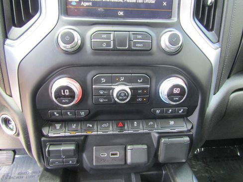 Used 2021 GMC Sierra 3500 SLT w/ SLT Premium Package AWD/4WD image 20