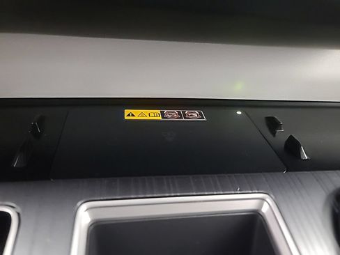 Used 2026 Toyota Sienna LE FWD image 39
