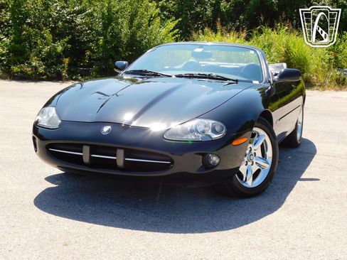 Used 1998 Jaguar XK8 image 6