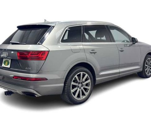 Used 2018 Audi Q7 3.0T Premium Plus w/ Premium Plus Package AWD/4WD image 2