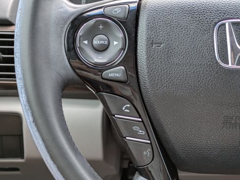 Used 2017 Honda Accord EX-L image 22