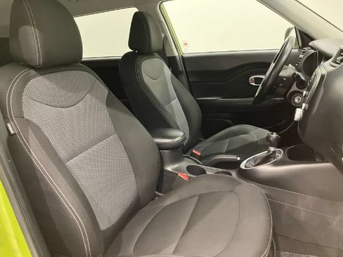 Used 2018 Kia Soul + FWD image 56