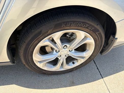 Used 2024 Honda Accord LX image 9