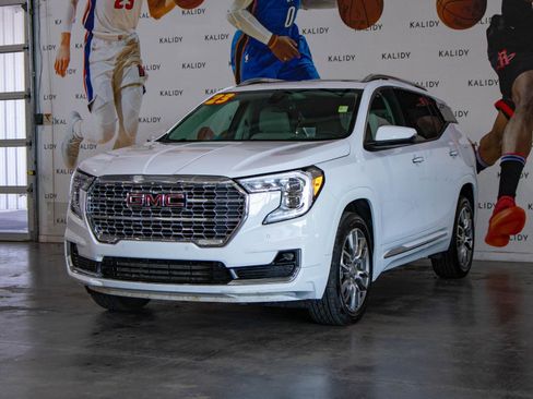 Used 2023 GMC Terrain Denali image 22