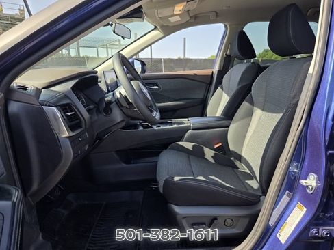 Used 2023 Nissan Rogue SV FWD image 9