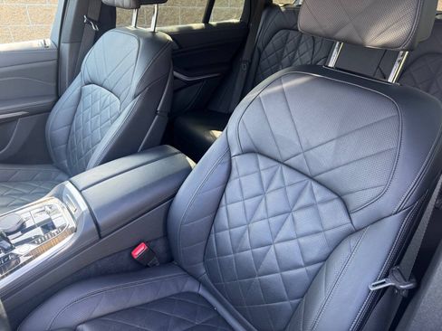 Used 2023 BMW X5 xDrive45e w/ Climate Comfort Package AWD/4WD image 14