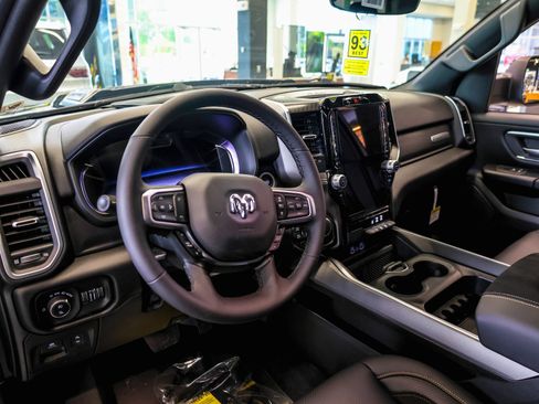 New 2026 RAM 1500 Big Horn AWD/4WD image 13