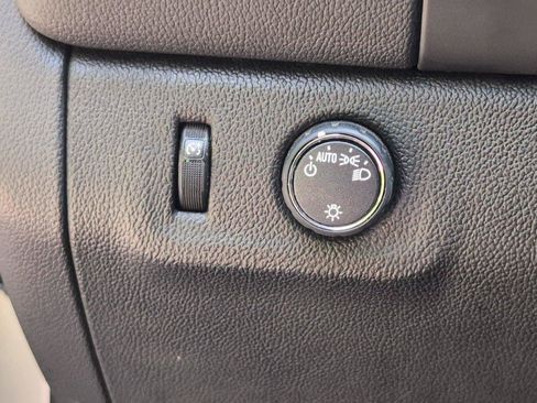 Used 2022 Chevrolet Colorado LT w/ Fleet Safety Package RWD image 31