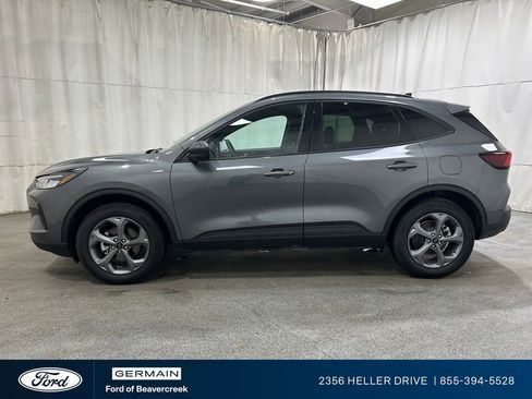 Used 2025 Ford Escape ST-Line w/ Tech Pack #1 image 5