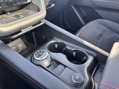 Used 2025 Ford Explorer ST image 18