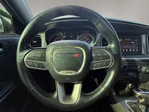 Used 2020 Dodge Charger SXT w/ Leather Interior Group RWD image 9