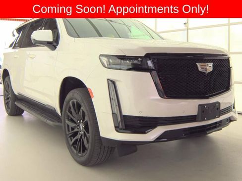 Used 2021 Cadillac Escalade ESV Sport Platinum AWD/4WD image 1