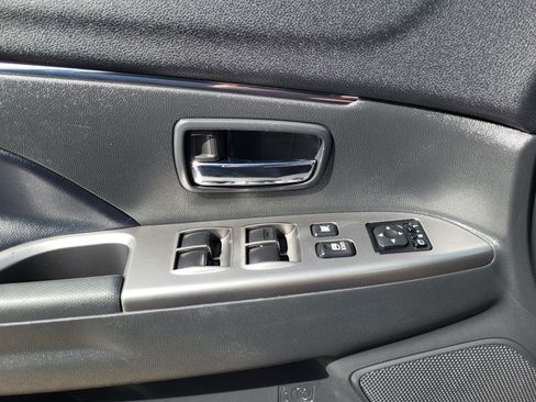 Used 2024 Mitsubishi Outlander Sport ES AWD/4WD image 16