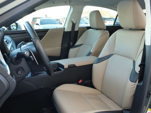 Used 2019 Lexus ES 350 image 31