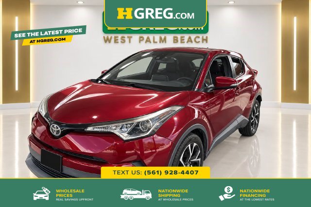 Used 2019 Toyota C-HR XLE FWD image 1