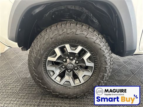 Used 2021 Toyota Tacoma TRD Off-Road image 21