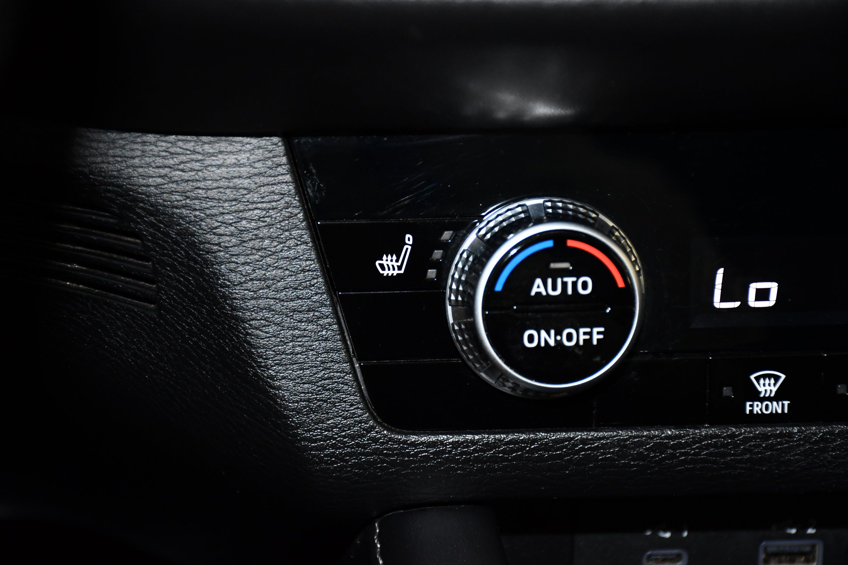 Used 2023 Mitsubishi Outlander SE AWD/4WD image 30