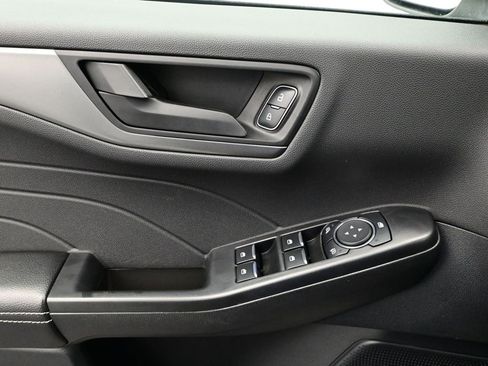 Certified 2025 Ford Escape Active FWD image 17