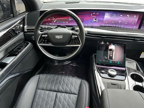 Used 2025 Cadillac Escalade IQ Luxury 1 image 19