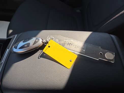 Used 2025 Hyundai Tucson SE image 27