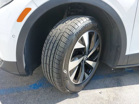 Used 2023 Volkswagen ID.4 Pro RWD image 36
