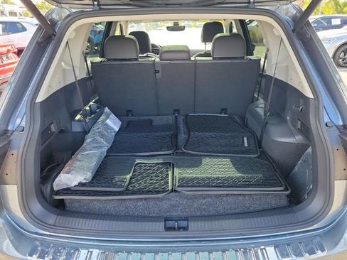 Used 2021 Volkswagen Tiguan SEL FWD image 7