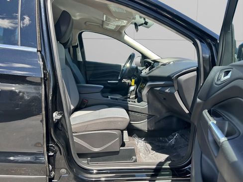 Used 2018 Ford Escape SE w/ SE Sync 3 Package image 11