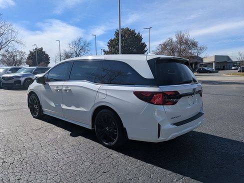 Used 2025 Honda Odyssey Sport-L image 7