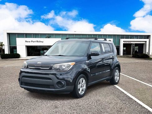 Used 2018 Kia Soul Base image 4