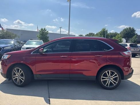 Used 2019 Ford Edge Titanium FWD image 5