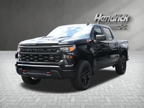 Used 2022 Chevrolet Silverado 1500 Custom Trail Boss AWD/4WD image 5
