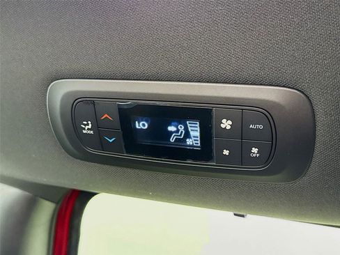 New 2026 Chrysler Pacifica Select image 26
