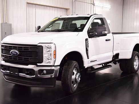 New 2026 Ford F350 XL image 3