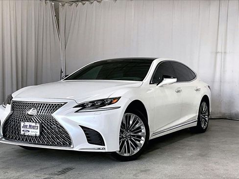 Used 2018 Lexus LS 500 w/ Luxury Package image 2