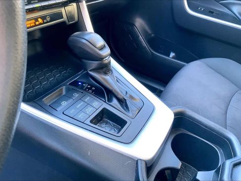 Used 2019 Toyota RAV4 XLE image 16