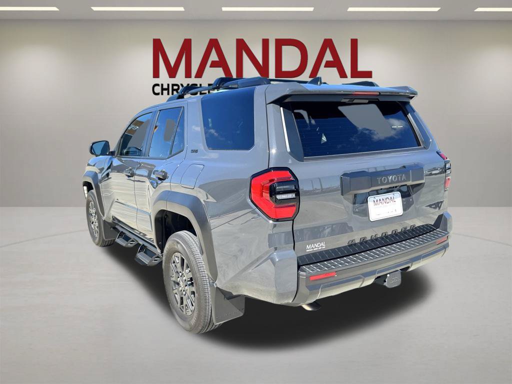 Used 2025 Toyota 4Runner SR5 AWD/4WD image 8