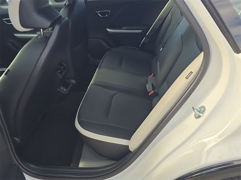 New 2025 Kia K4 GT-Line Turbo image 16