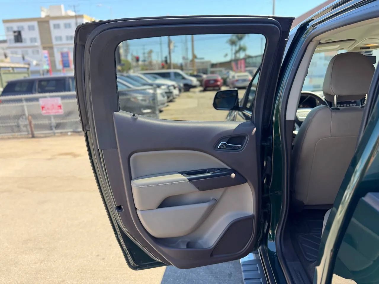 Used 2016 GMC Canyon SLT w/ LPO, Gearon Bar Package RWD image 24