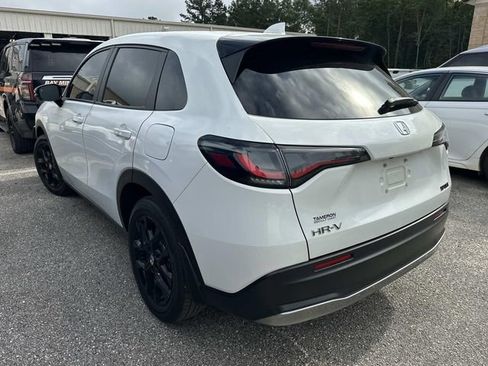 Used 2024 Honda HR-V Sport image 4