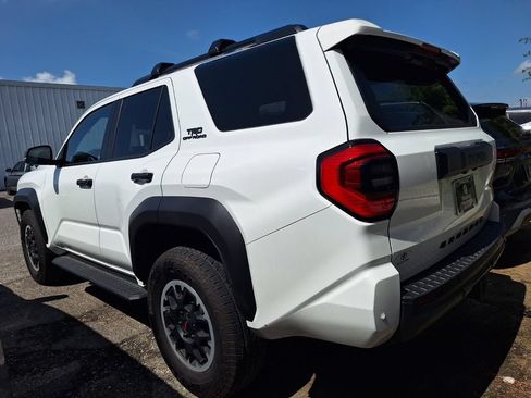 Used 2025 Toyota 4Runner TRD Off-Road Premium w/ Tow Technology Package AWD/4WD image 4
