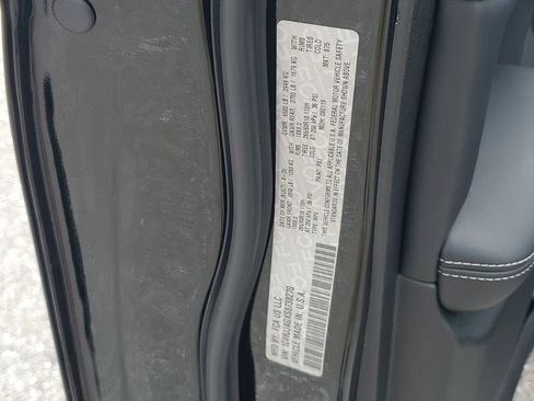 New 2025 Jeep Grand Cherokee L Laredo image 29