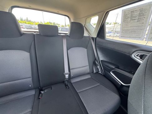 Used 2025 Kia Soul LX w/ LX Technology Package image 35